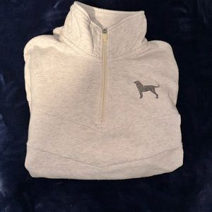 black dog quarter zip, size xs